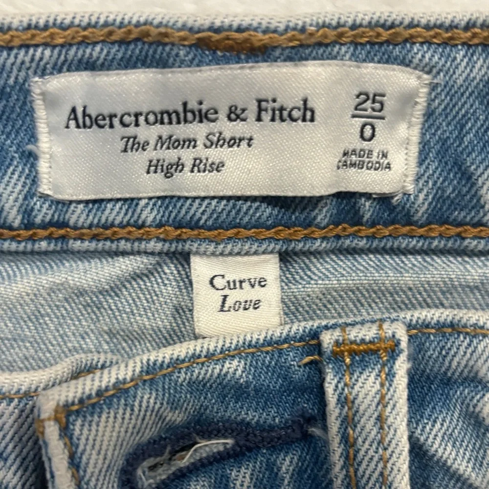 Abercrombie & Fitch Distressed Denim Shorts - Mom Short High Rise Curve Love - Picture 2 of 4